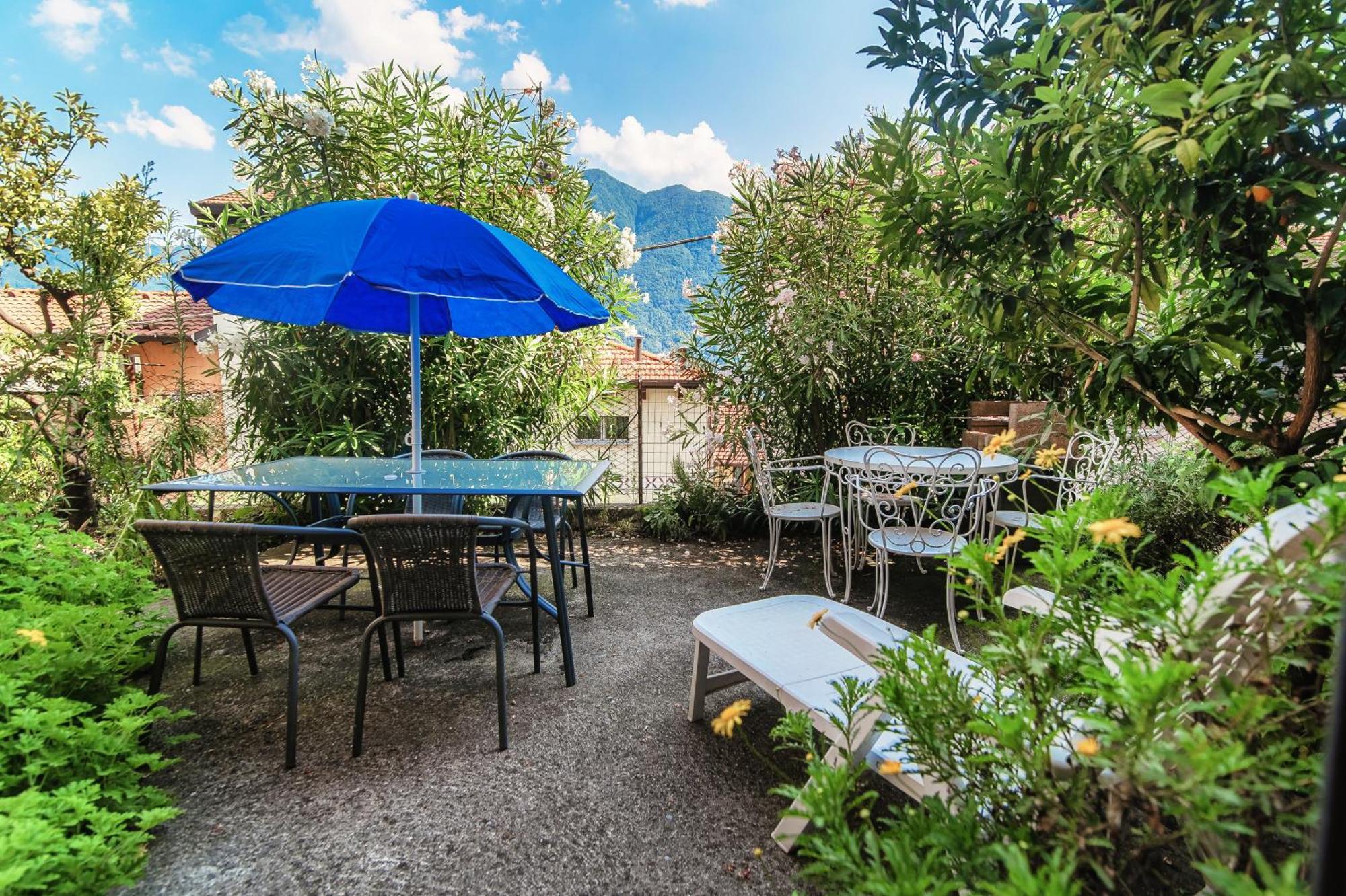 Delizioso Bilocale Vista Lago Colonno Luaran gambar