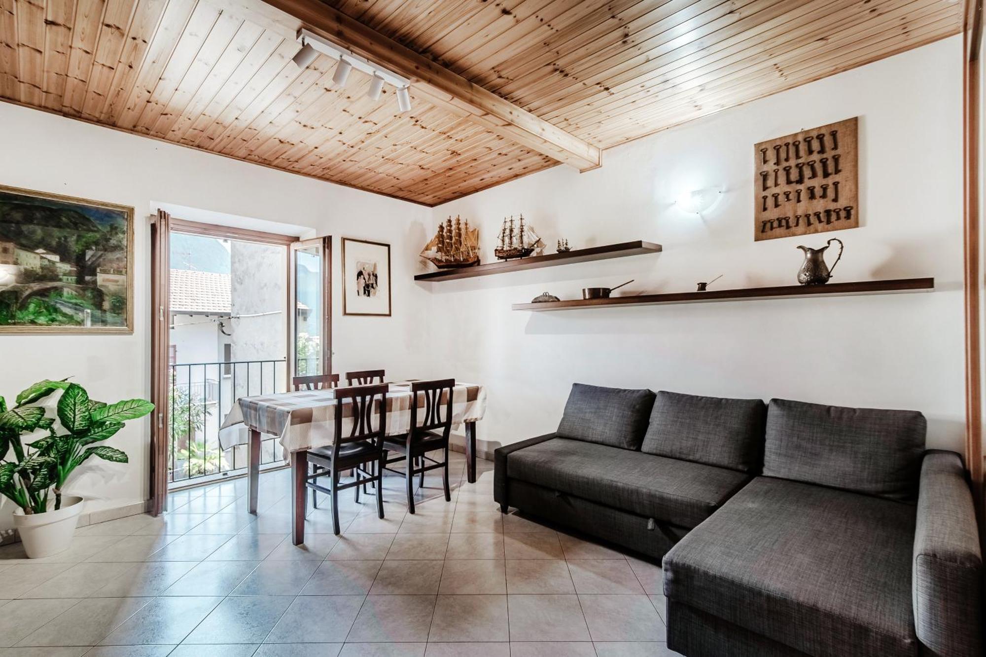 Delizioso Bilocale Vista Lago Colonno Luaran gambar